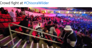 Масовна тепачка на трибините на борбата меѓу Вајлдер и Чисора (ВИДЕО)