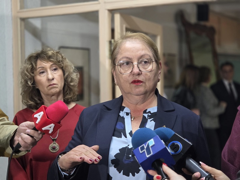 Јаневска најавува многу покрупна неправилност на факултетите од магистрирање и докторирање без право за упис