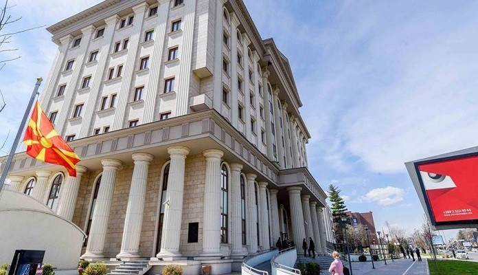 СУДСКИ ПОЛИЦАЕЦ И ДОСТАВУВАЧ ОД КРИВИЧНИОТ СУД ОСОМНИЧЕНИ ЗА ПОТКУП – едниот доби притвор, другиот куќен