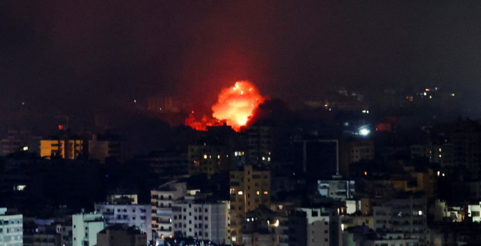 Нови израелски напади врз Бејрут, од јужен Либан истрелани седум ракети врз Израел