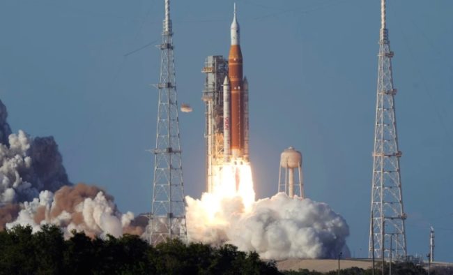 НАСА УСПЕШНО ЈА ЛАНСИРАШЕ МИСИЈАТА „АРТЕМИС 2“, ПРВА СО ЧОВЕЧКИ ЕКИПАЖ КОН МЕСЕЧИНАТА ОД 1972