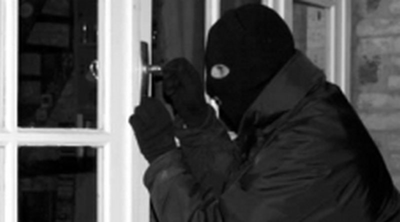 Влегол да краде во куќа во Штип, па со тврд предмет го нападнал сопственикот!