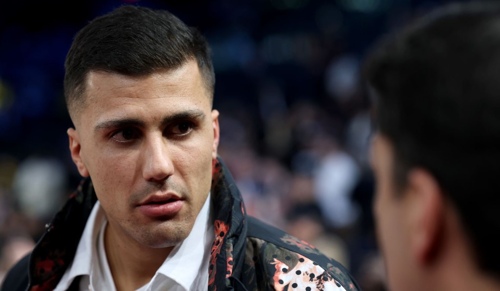 Родри има дилема која мора да ја реши наскоро!