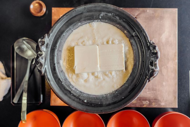 Дали се во право оние што целосно го исфрлија маслото од исхраната и користат само свинска маст?