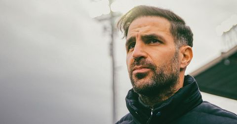 Фабрегас сака да работи без притисок и нема намера да замине од Италија!