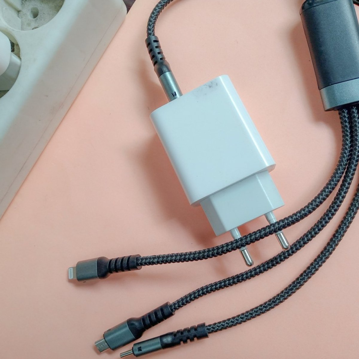 Тивок убиец на телефон: Ваков кабел полека ја убива вашата батерија – бидете внимателни при полнење