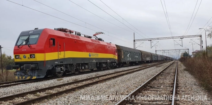 Мигрант од Алжир тешко повреден во несреќа кај Гевгелија – се обидел да се качи во воз во движење