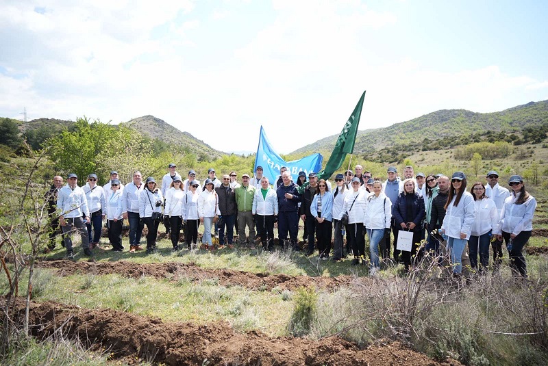 Со нови 215.000 садници, Халкбанк и оваа сезона ја продолжува иницијативата „Еден милион садници за 5 години“