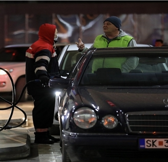 РКЕ решава за цените на горивата – можно задржување или мало намалување?