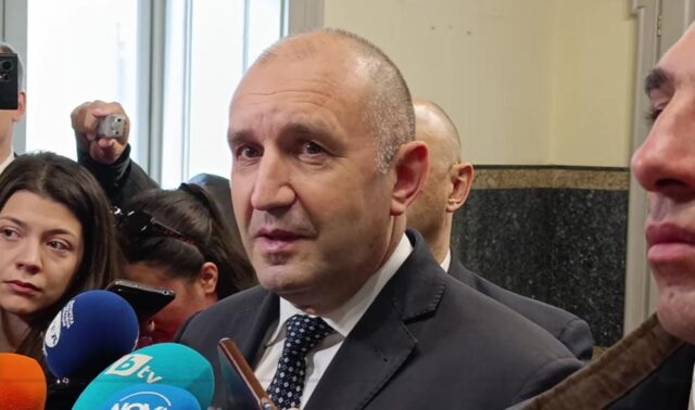 Бугарија денес ќе одржи предвремени избори, се очекува победа на Радев, ќе се гласа и во Македонија