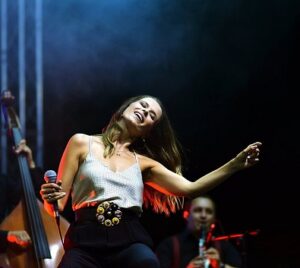 Денес роденден прославува македонската поп дива Каролина Гочева