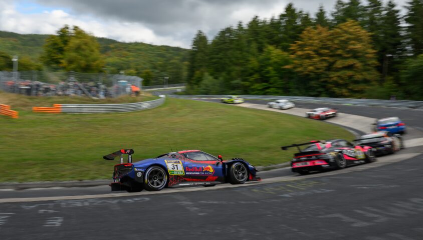 Трагедија на тренинг, возач загина додека Ферстапен се подготвуваше да излезе на патеката