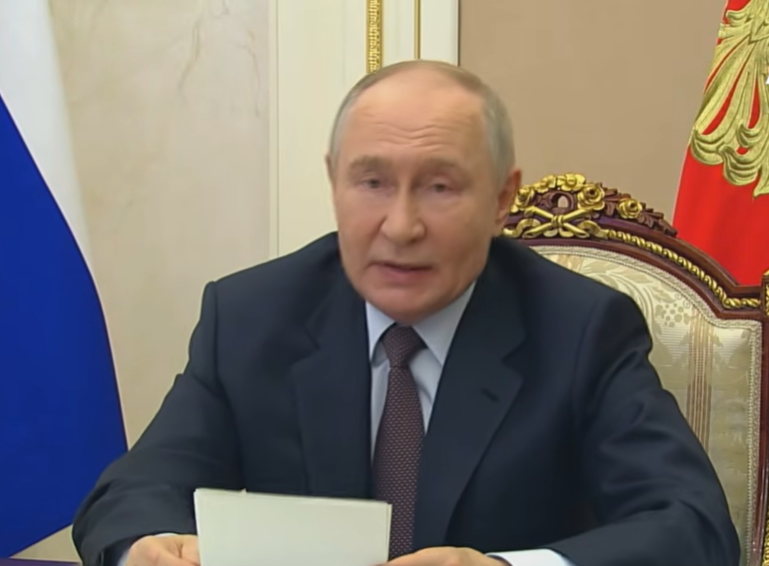 Што се случува со рејтингот на Путин?