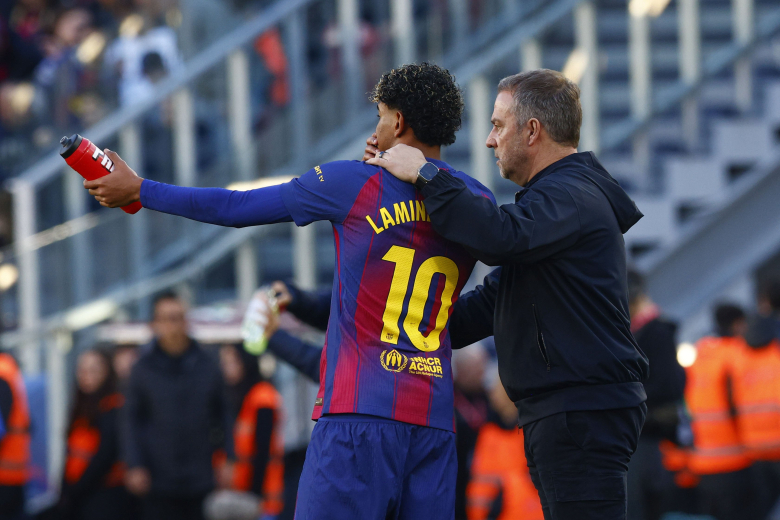 Нервозна реакција на Ламин Јамал, не се поздрави со тренерот Флик