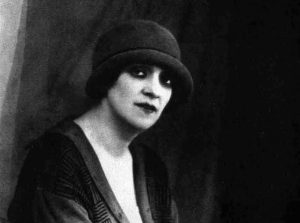 Како да се разбере дека жената живее со мажот кој не го сака – Мудроста на Ф. Раневскаја