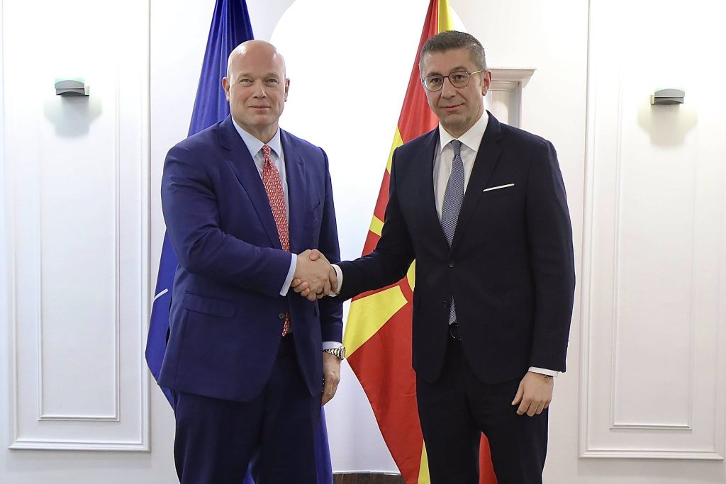 Мицкоски на средба со амбасадорот на САД во НАТО, Витакер: Заедничко дејствување како одговор на современите безбедносни закани