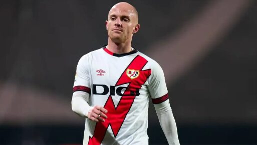 Капитенот на Рајо Ваљекано суспендиран до крајот на сезоната