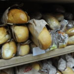 Без поскапување на лебот: Пекарите и Владата постигнаа договор