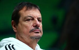 Големи проблеми за Атаман пред стартот на плеј-офот во Евролигата