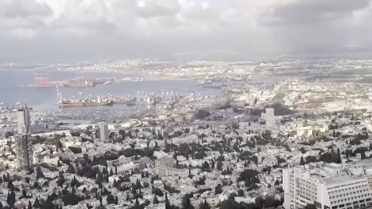 Иран има рок до утре да го отвори Ормускиот Теснец