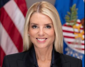 Трамп ја разреши главната обвинителка Бонди