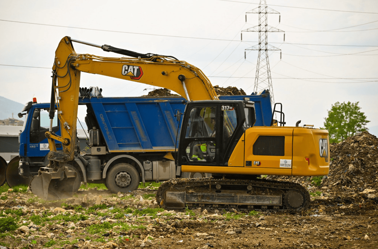 ЃОРЃИЕВСКИ НАЈАВУВА ОФАНЗИВА НА ВАРДАРИШТЕ – oтплинување, па изградба на парк, од Стоп за Вардариште потсетуваат дека ветеното не се гледа на терен