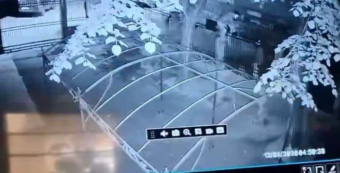 АМБАСАДОРКАТА НА ИЗРАЕЛ СО ВИДЕО ОД НАПАДОТ: Прв антисемитски инцидент од 1945