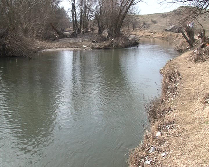 Итно предупредување од УХМР: Вклучен хидро аларм за цела Македонија – реките се пред излевање