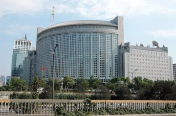 Обид за смирување на тензиите: Кина посредува меѓу Авганистан и Пакистан по судирите на граничните области