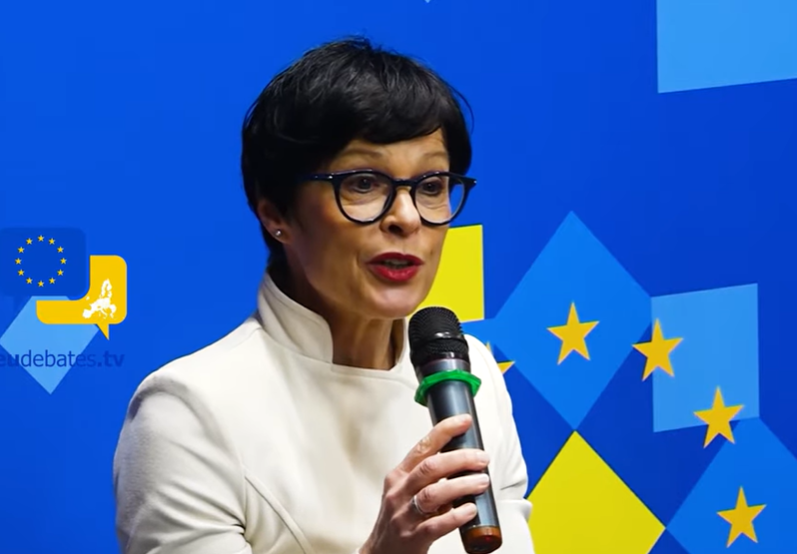 Кос ја охрабри Албанија дека ако работи брзо ќе влезе во ЕУ