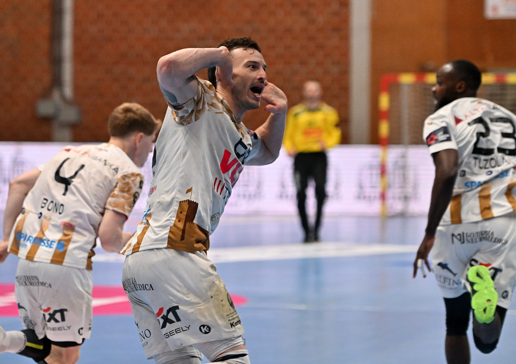 ВО ЖИВО  Охрид – Вардар, Спартак – Ѓорче Петров, Македонија Ѓорче Петров – Аеродром