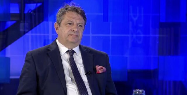 Макрадули: Џабе комшиите полнат бензин кај нас, кога мерките ги празнат џебовите на нашите граѓани