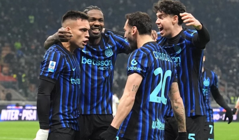 Интер до врв ја наполни мрежата на Рома и покажа кој е кој во Италија (Видео)