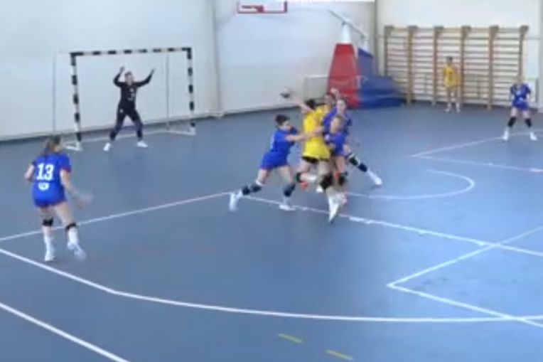 Македонија „гази“ на СП во Скопје: Трета победа во низа за двете наши селекции!