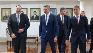 Чеферин се сретна и со премиерот Мицковски и со министерот за спорт Ристовски