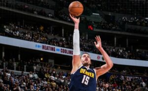 Јокиќ блесна со нов трипл-дабл, Денвер „преживеа“ 25 тројки на Портланд и славеше