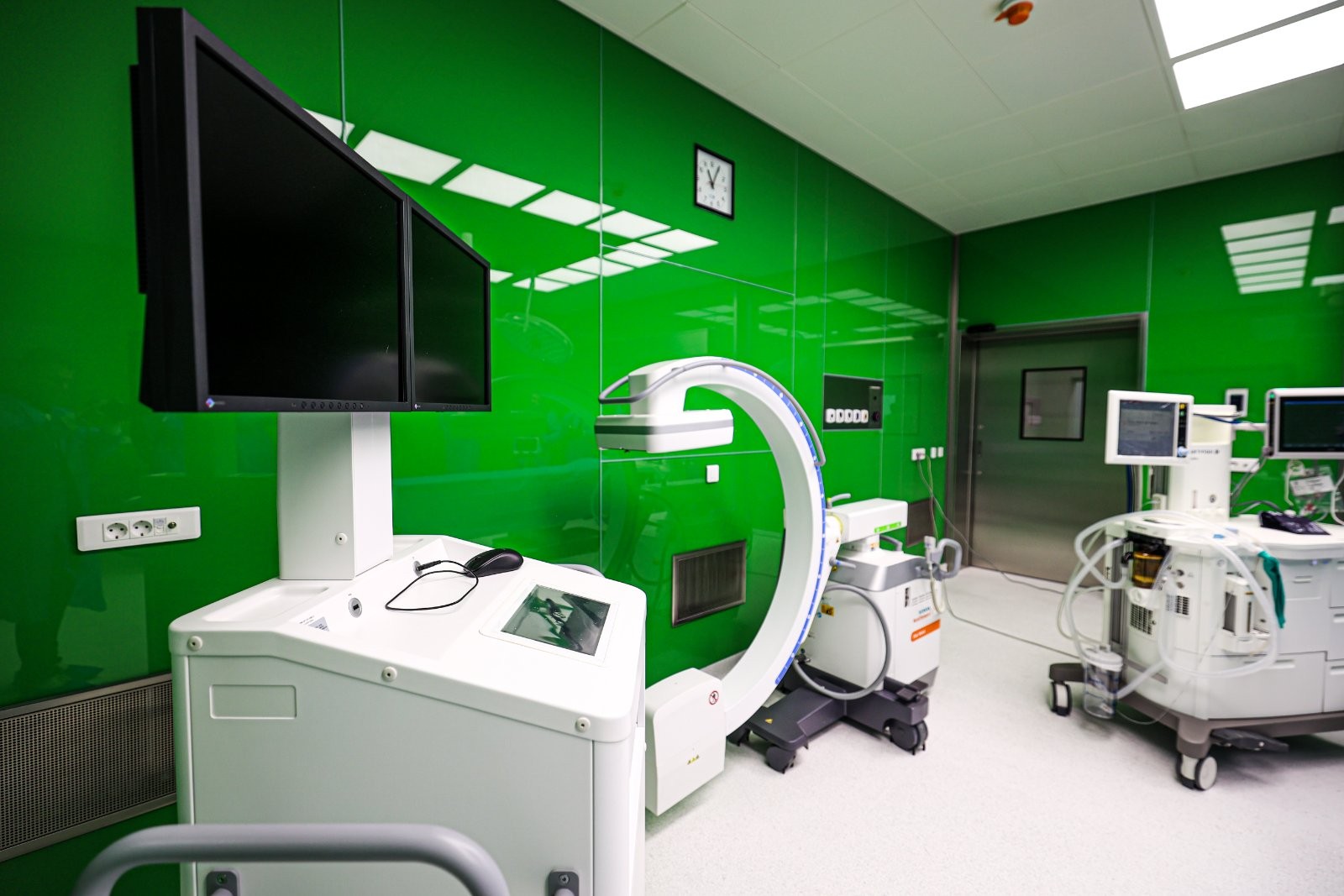 „Оперативен блок со светски стандарди“: пуштени во употреба шест комплетно реновирани операциони сали во „Мајка Тереза“