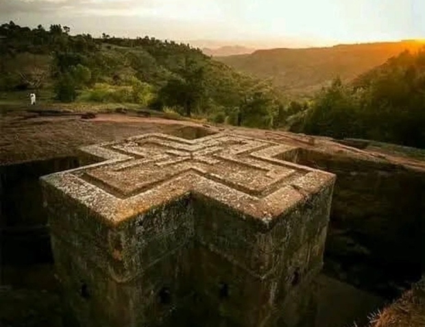 Црквата Свети Ѓорѓи во Етиопија, камен што станал храм