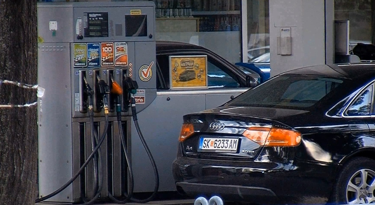 Владата утре ќе ја намали акцизата и ќе го задржи ДДВ на 10 отсто кај горивата