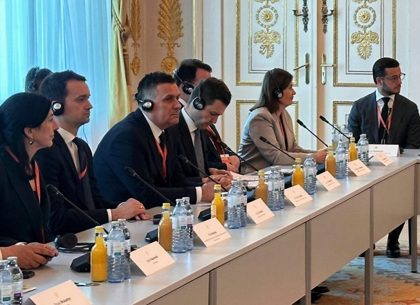 Хоџа ја покани австриската безнис заедница да вложи во управувањето со отпад