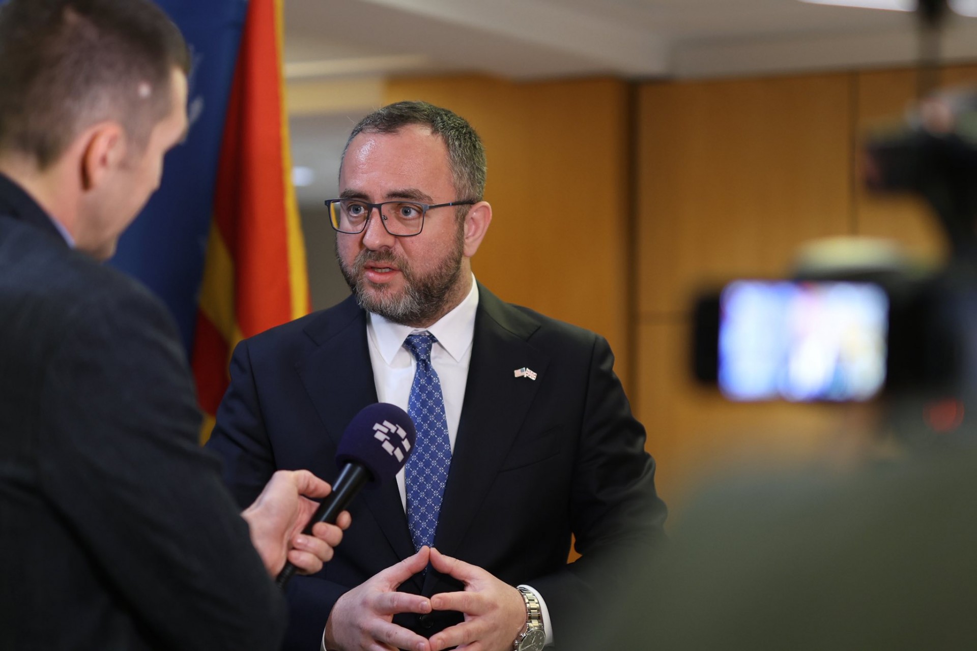 ФАКТОР НА ДЕНОТ: Над 3,5 милиони долари поддршка за МВР, Тошковски вели дека дијалогот со САД носи резултати