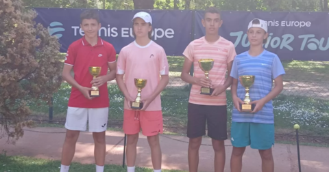 Темов финалист во двојки на турнирот Југ Опен до 14 години