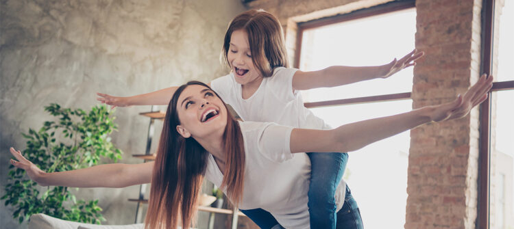 Хеликоптер-родителство и анксиозност кај деца: Како претераната заштита им штети на најмалите