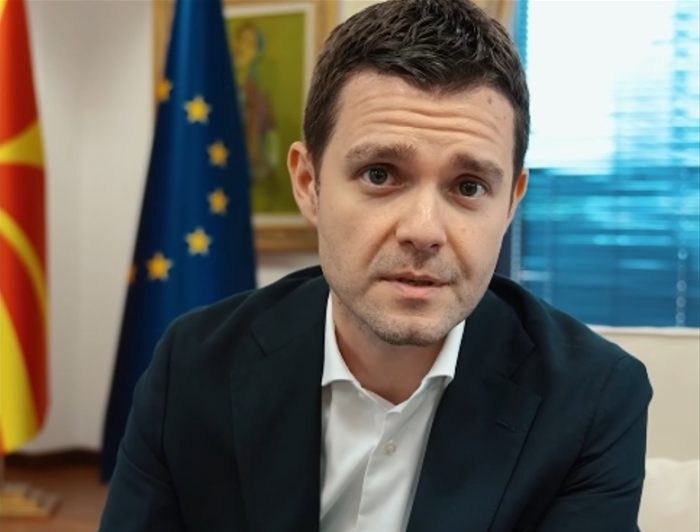 МУЦУНСКИ: Во тек е избор на амбасадори и конзули, поголема група кадри за амбасадите и конзулатите помина на владина седница