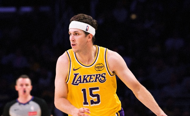 Катастрофа за Лејкерс: Се повреди уште еден важен кошаркар!