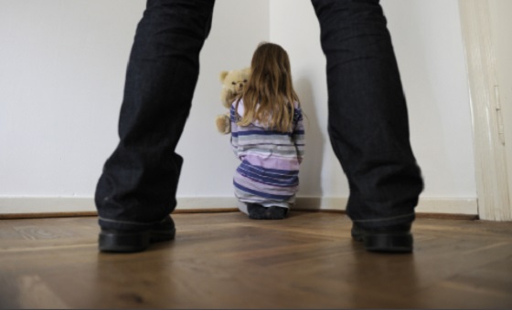 ОЈО: Вработен во основно училиште силувал 14-годишно девојче во гостиварско!