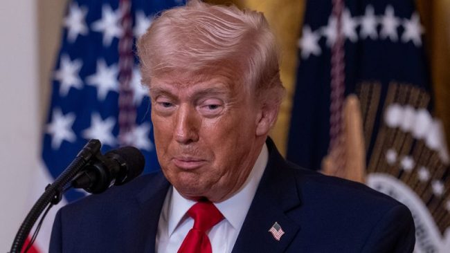 ТРАМП СЕ ЗАКАНИ СО „ПЕКОЛ“ АКО ИРАН НЕ ГО ОТВОРИ ОРМУТСКИОТ ТЕСНЕЦ ДО ПОНЕДЕЛНИК, РУСИЈА ГИ ЕВАКУИРА ВРАБОТЕНИТЕ ОД НУКЛЕАРКАТА БУШЕР ПО ВОЗДУШЕН НАПАД