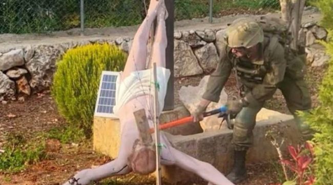 30 ДЕНА ЗАТВОР ЗА ИЗРАЕЛСКИТЕ ВОЈНИЦИ КОИ СКРШИЈА СТАТУА НА ИСУС ВО ЛИБАН