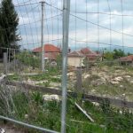 Училиштето во Бистрица-Битола – и без сала и со азбестен покрив и со бојно поле во дворот