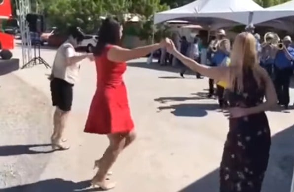 ПОЛИТИЧКИ ЧОЧЕЦИ: Кога Филипче со СДС ќе организира прослава за нивната сестринска партија во Унгарија која освои 1 отсто гласови?